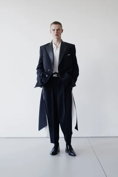 Look 32